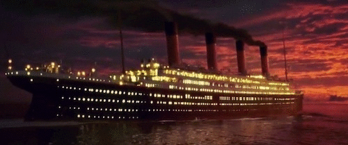 Титаник уплывает в закат