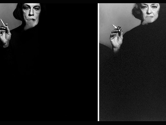 Джон Малкович в образе знаменитых фотографий Курящая женщина