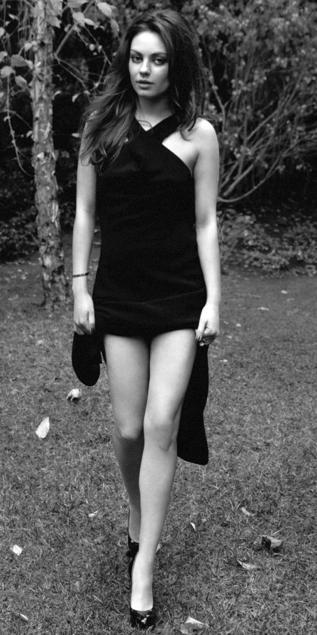 Мила Кунис платье ноги Mila Kunis dress legs sexy
