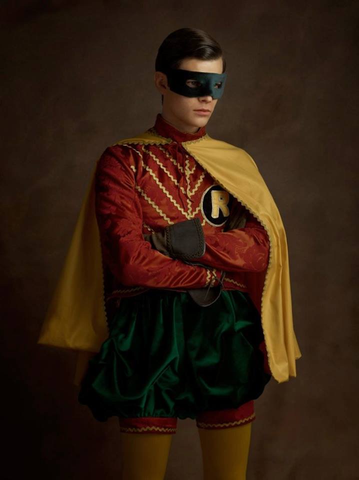 Супергерои в костюмах эпохи ренессанс Робин