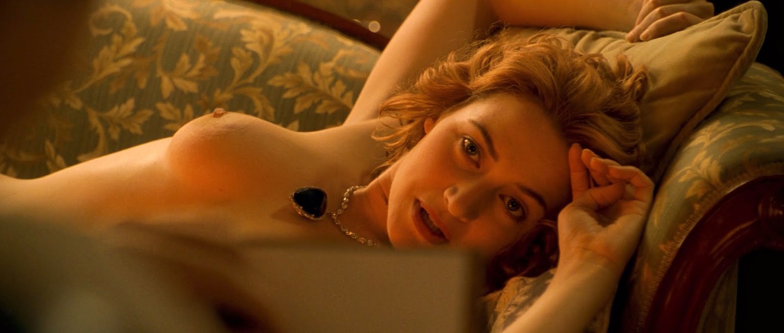 Самые обсуждаемые обнаженные сцены в кино Кейт Уинслет Титаник фильм голая
